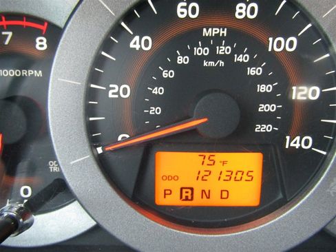 Used 2011 Toyota RAV4 Limited image 33