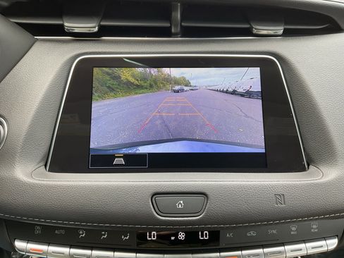 Used 2021 Cadillac XT4 Premium Luxury image 29