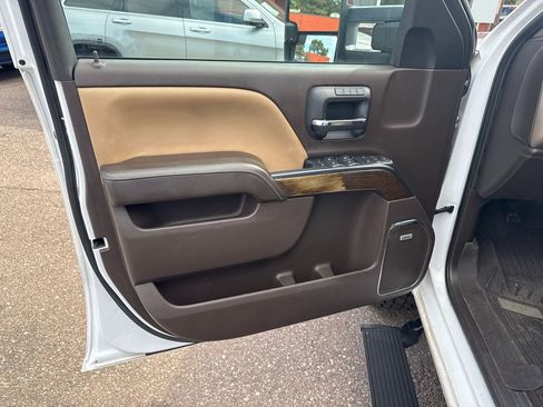 Used 2018 GMC Sierra 3500 Denali w/ Duramax Plus Package image 10