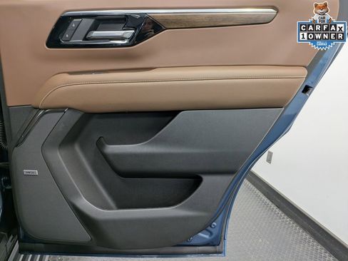 Used 2026 Chevrolet Tahoe High Country AWD/4WD image 24