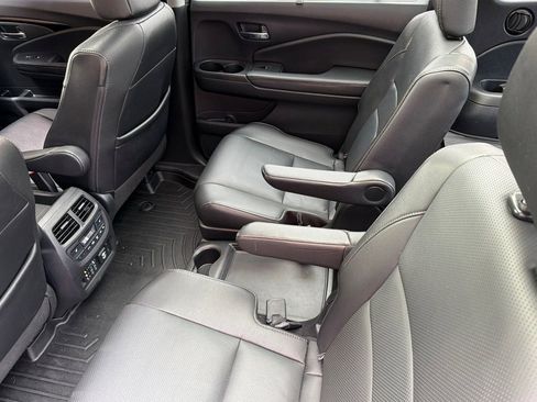Used 2018 Honda Pilot Elite image 12