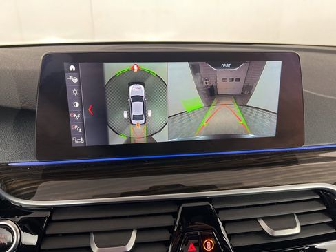 Used 2019 BMW 530e xDrive 530e xDrive iPerformance w/ Premium Package image 9