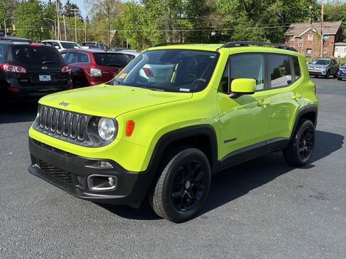 Used 2018 Jeep Renegade Latitude AWD/4WD image 1