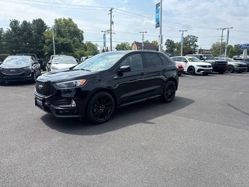 Certified 2024 Ford Edge ST-Line AWD/4WD image 3