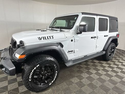 Used 2022 Jeep Wrangler Unlimited Sport AWD/4WD image 8