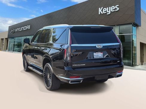 Used 2023 Cadillac Escalade Premium Luxury w/ Performance Package AWD/4WD image 7
