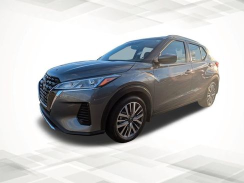 Used 2023 Nissan Kicks SV image 7