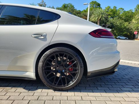 Used 2015 Porsche Panamera GTS AWD/4WD image 8