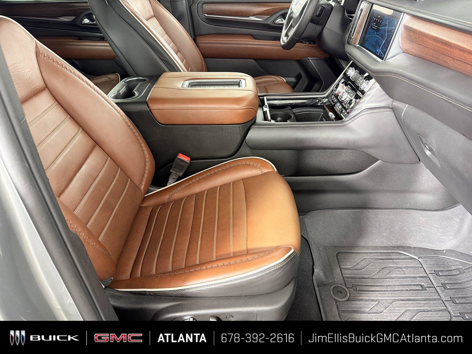 Used 2024 GMC Yukon Denali Ultimate AWD/4WD image 11