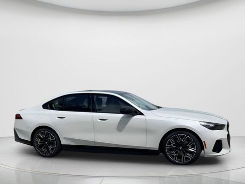 New 2025 BMW i5 M60 w/ Premium Package AWD/4WD image 9