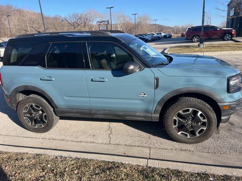 Used 2021 Ford Bronco Sport Outer Banks image 4