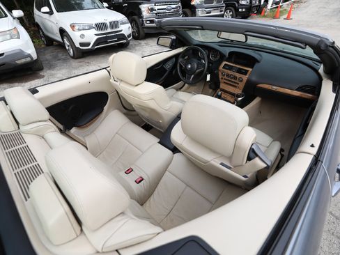 Used 2007 BMW 650i Convertible image 13