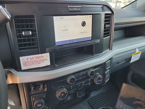 New 2025 Ford F550 4x4 SuperCab Super Duty image 24