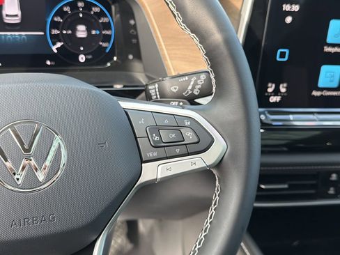 New 2026 Volkswagen Atlas SE image 30