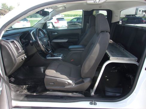 Used 2022 Chevrolet Colorado LT w/ Fleet Safety Package AWD/4WD image 12