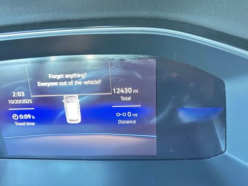 Used 2025 Volkswagen Jetta SE image 40