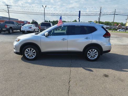 Used 2017 Nissan Rogue SV AWD/4WD image 31