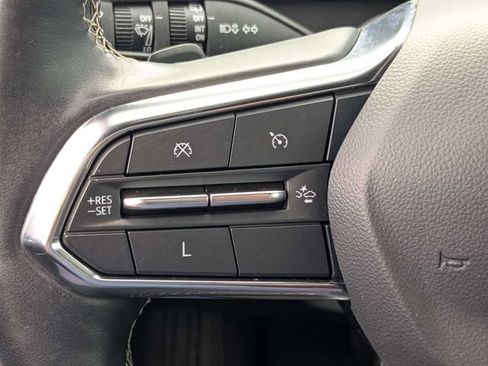 Used 2025 Chevrolet Traverse LT FWD image 22