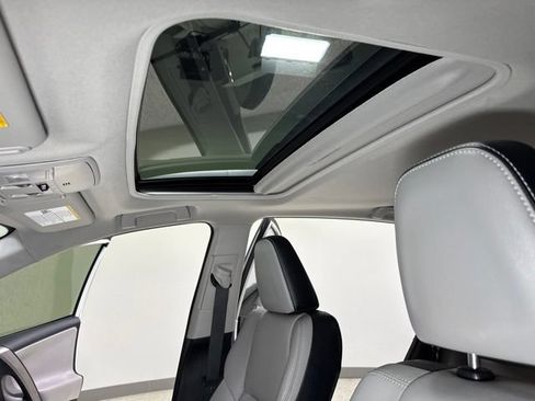 Used 2018 Toyota RAV4 Limited w/ Carpet Mat Package FWD image 2