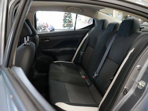 Used 2021 Nissan Versa SV image 39