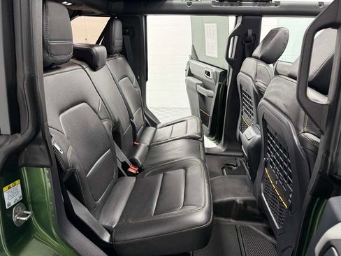 Used 2023 Ford Bronco Badlands w/ Sasquatch Package image 16