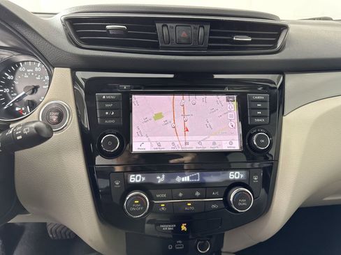 Used 2020 Nissan Rogue Sport SL image 26