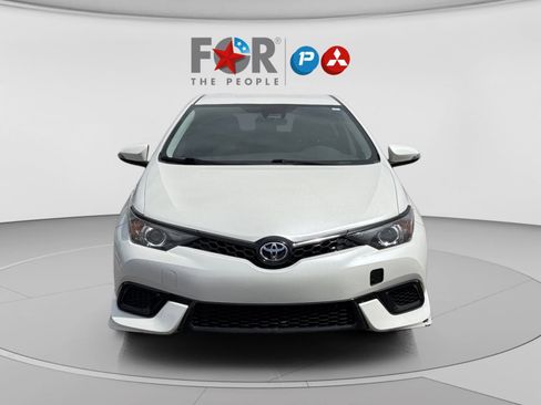 Used 2018 Toyota Corolla iM w/ Carpet Mat Package (TMS) image 8