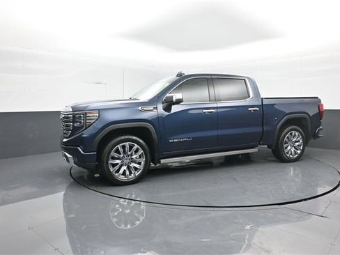 Used 2022 GMC Sierra 1500 Denali w/ Denali Reserve Package image 4