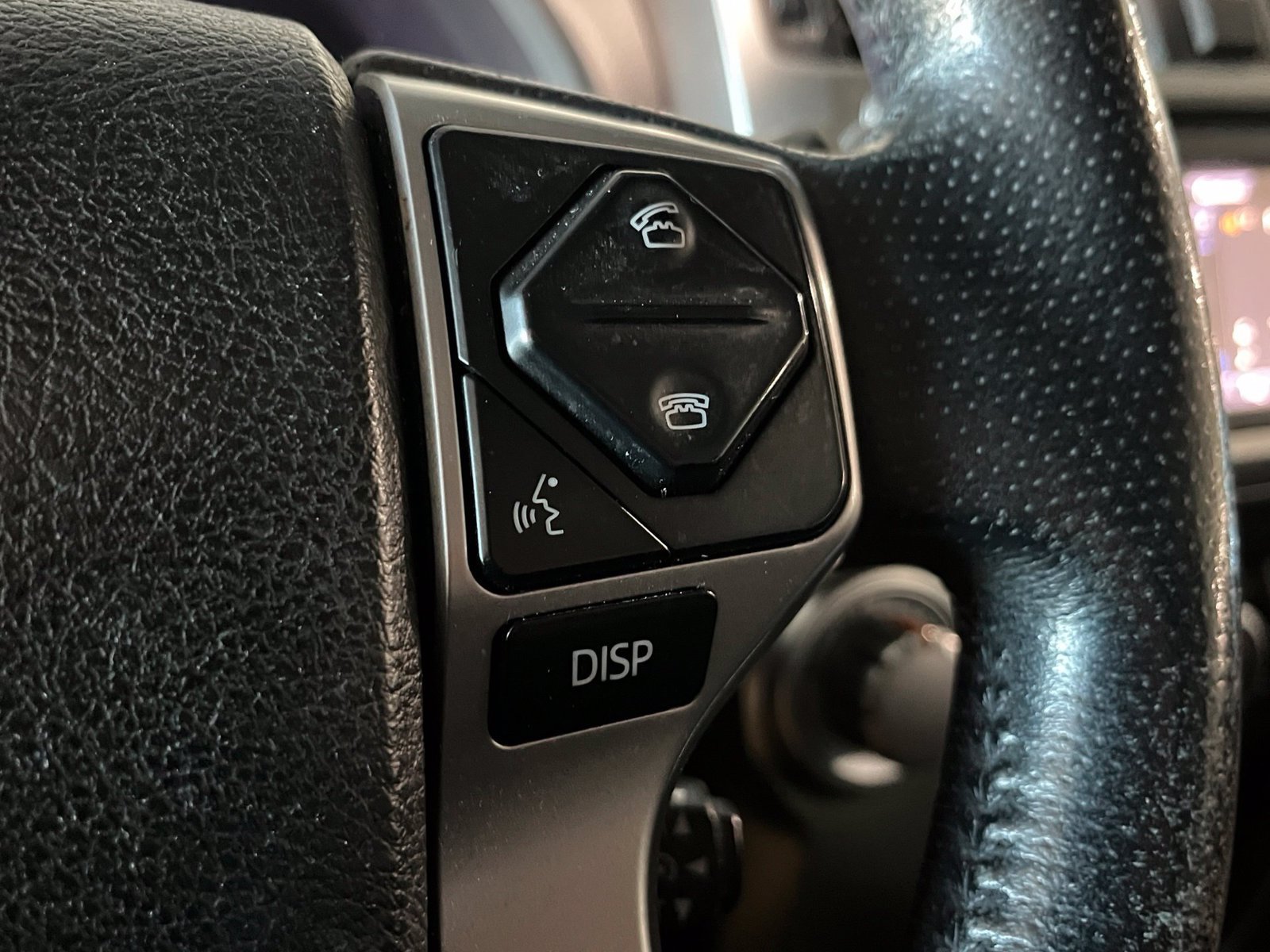 Used 2014 Toyota 4Runner SR5 AWD/4WD image 26
