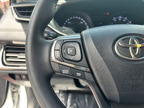 Used 2016 Toyota Avalon Limited w/ Toyota Safety Sense Package FWD image 15