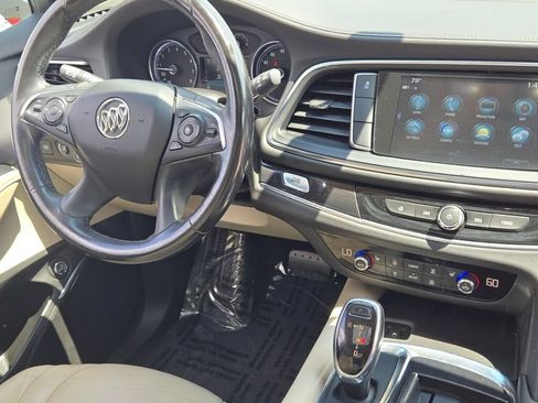 Used 2018 Buick Enclave Essence FWD image 6