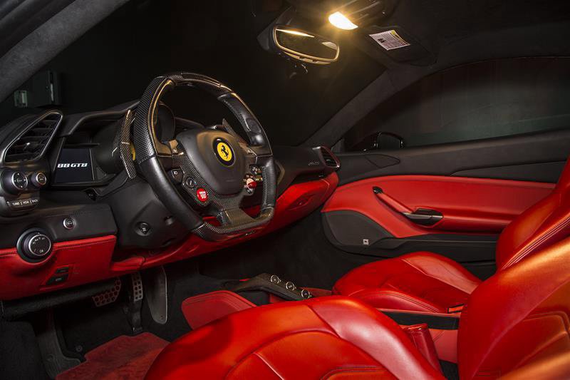 Used 2018 Ferrari 488 GTB RWD image 5