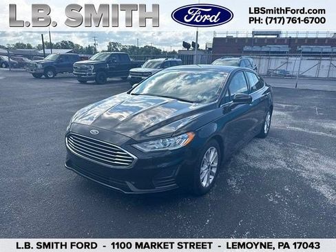 Used 2020 Ford Fusion SE FWD image 1