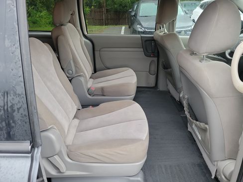 Used 2012 Kia Sedona LX FWD image 9