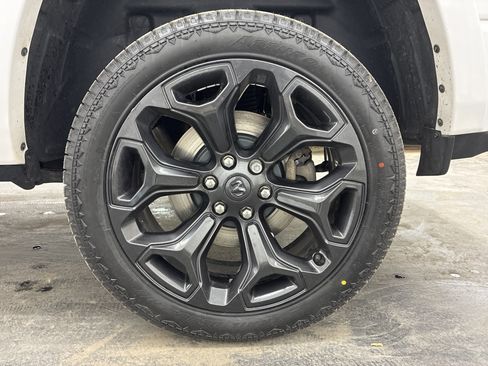 Used 2022 RAM 1500 Limited AWD/4WD image 24