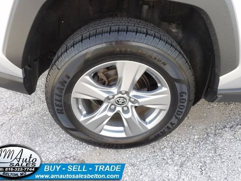 Used 2022 Toyota RAV4 LE image 21