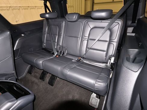 Used 2024 Lincoln Navigator L Reserve AWD/4WD image 18
