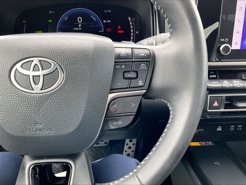 Used 2025 Toyota Camry SE w/ Convenience Package AWD/4WD image 22