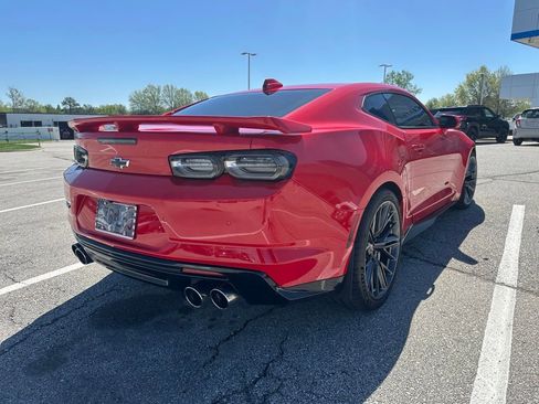 Used 2021 Chevrolet Camaro ZL1 image 3