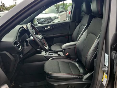 Certified 2024 Ford Escape ST-Line w/ Tech Pack #1 AWD/4WD image 10