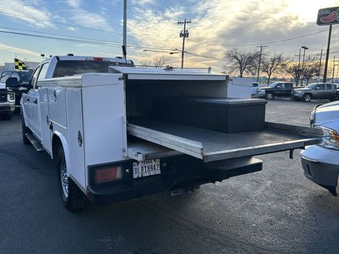 Used 2022 Ford F250 XL w/ Power Equipment Group image 6