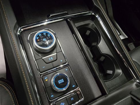 Used 2023 Ford Expedition Platinum image 30