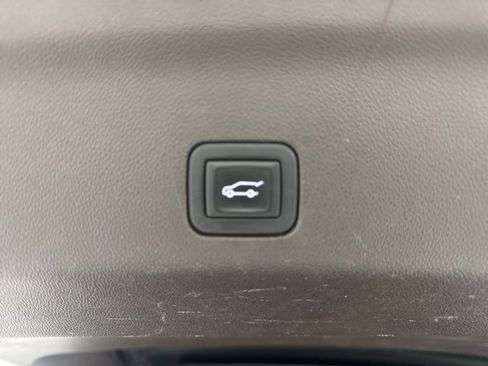 Used 2023 Chevrolet Tahoe LT image 30