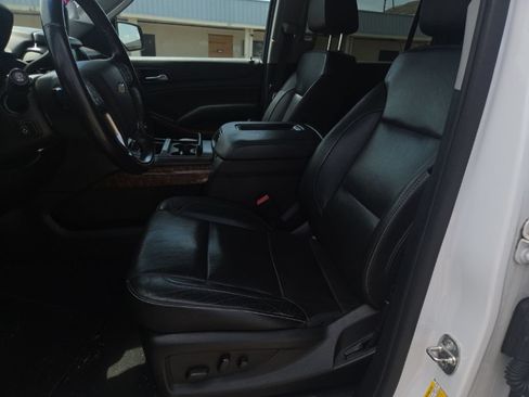 Used 2020 Chevrolet Suburban Premier RWD image 22