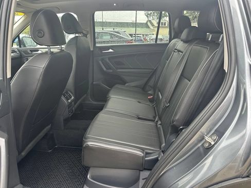 Used 2022 Volkswagen Tiguan SE AWD/4WD image 30