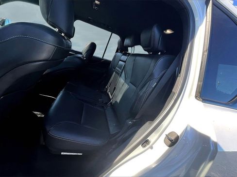 Used 2023 Lexus LX 600 4WD w/ Premium Package image 22