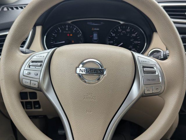 Used 2014 Nissan Rogue SV AWD/4WD image 16