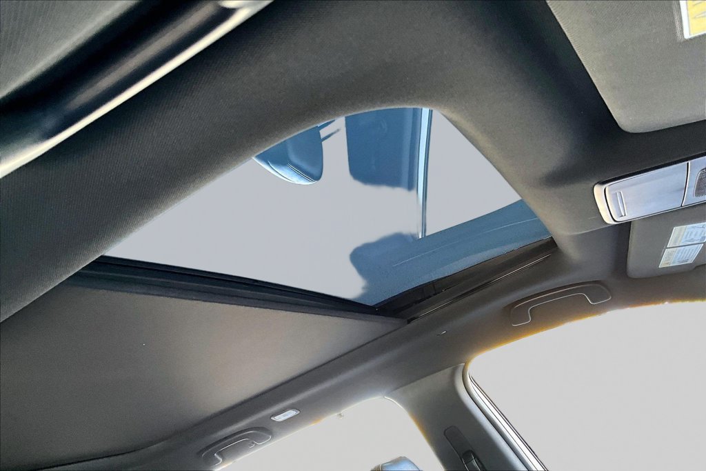 Used 2025 Honda Pilot Black Edition image 22