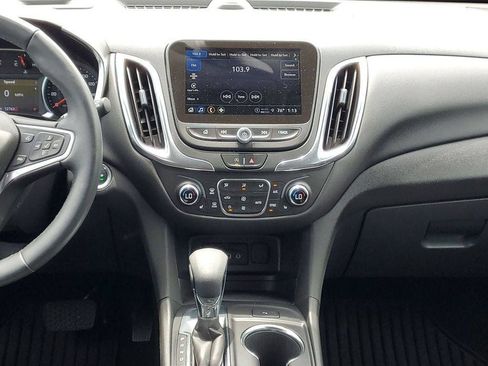 Used 2024 Chevrolet Equinox LT FWD image 24