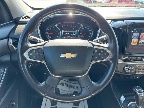 Used 2018 Chevrolet Traverse LT image 13